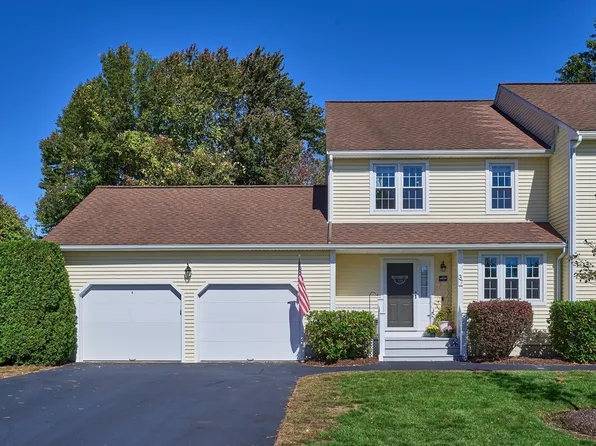 37 Godfrey Ln #37, Milford, MA 01757