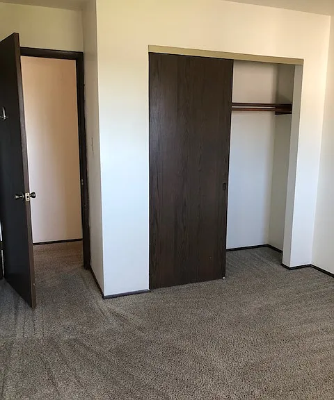 4570 S Logan Ave — Photo 7