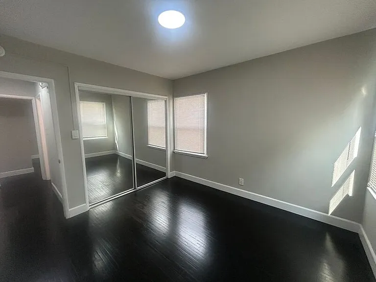 1323 S Highland Ave — Photo 13