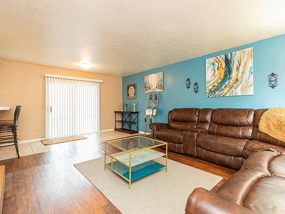 2nd image of 1814 Cross Creek Dr