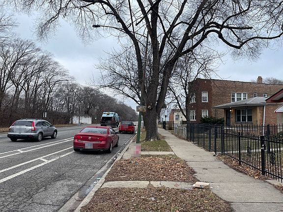 5th image of 10521 S Cottage Grove Ave