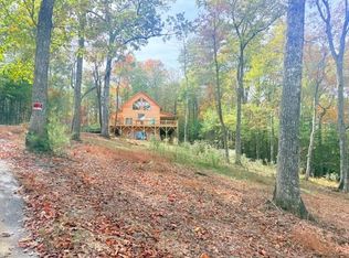 560 Carolina Fox Cir, Murphy, NC 28906