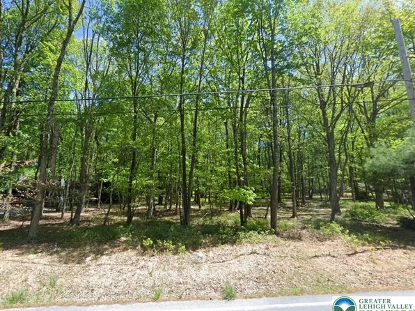 940 Old Stage Rd, Albrightsville, PA 18210