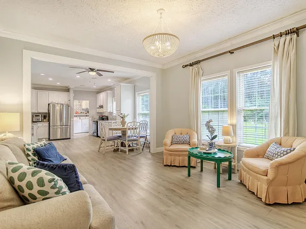 920 Blissful Ln, Huger, SC 29450