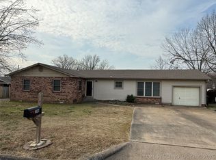 316 Mockingbird Ln, Sallisaw, OK 74955