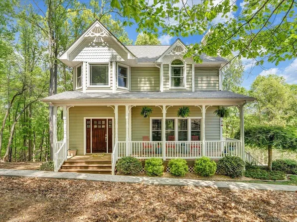 159 Lakeshore Terrace Rd, Hardy, VA 24101