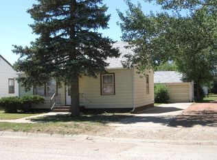 905 1st Ave W, Lemmon, SD 57638