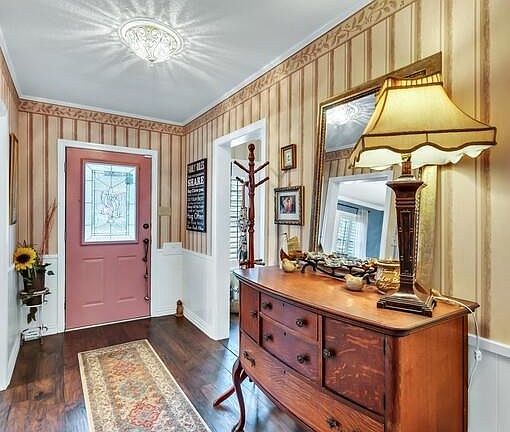 4th image of 1025 W 8th St