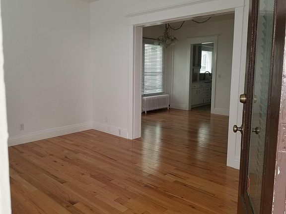 4th image of 1946 11th Ave W #E