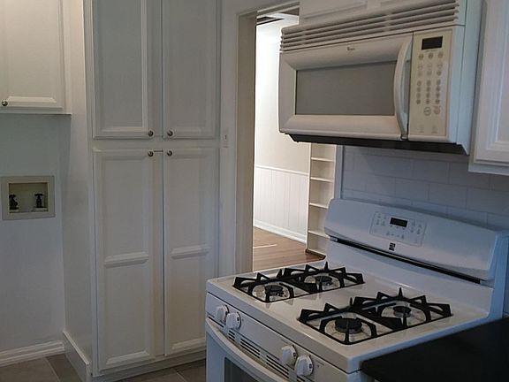 5th image of 9914 Dresden Dr