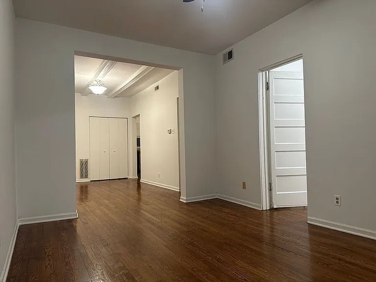 1750 W Belle Plaine Ave #1 — Photo 3