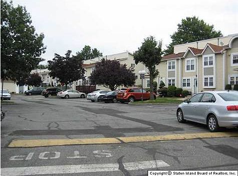 3rd image of 44A Grissom Ave