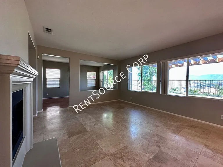 28479 Falcon Crest Dr — Photo 7