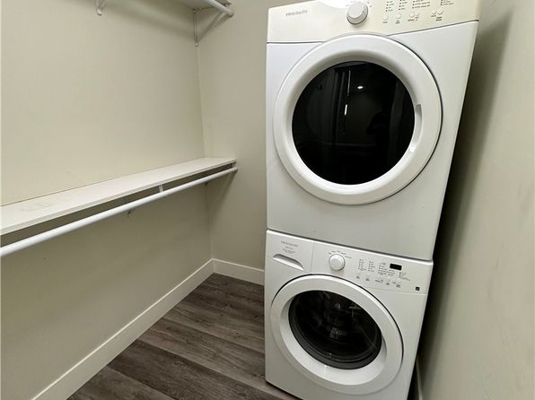 2155 Summit Ave #2155