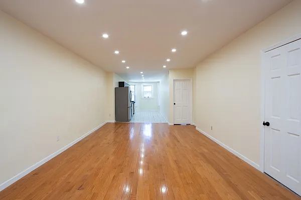 Rented by Mark T. Mallek, LREB | media 40