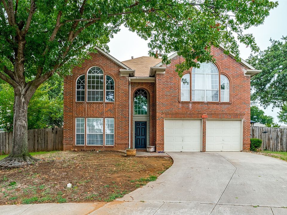 1st image of 749 Cedar Leaf Cir