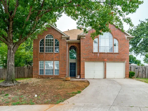 749 Cedar Leaf Cir, Lake Dallas, TX 75065