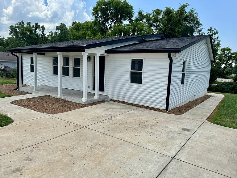 506 McLemore Ave — Photo 12