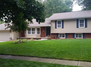 2207 Laurel Ln, Midland, MI 48642