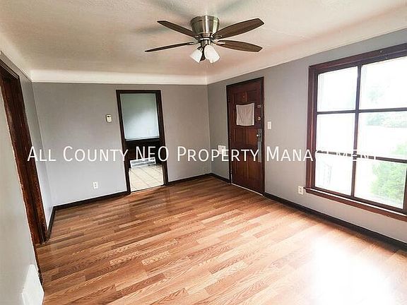 5th image of 16409 Cloverside Ave