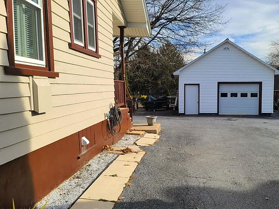 4th image of 421 Rohrerstown Rd