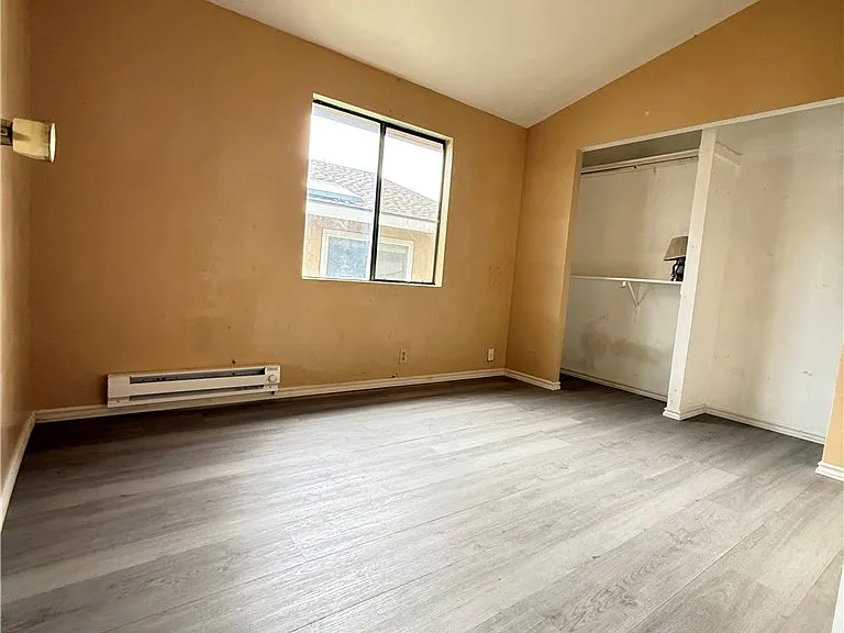 2040 Parkridge Ave — Photo 5