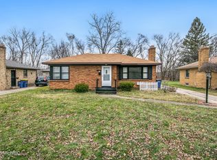 1707 8th St NW, Grand Rapids, MI 49504