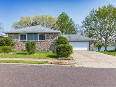 2006 Highwood Ave, Pekin, IL, 61554