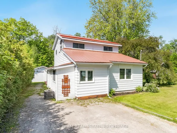 46 Hearthstone Dr, Tay, ON L0K 2C0