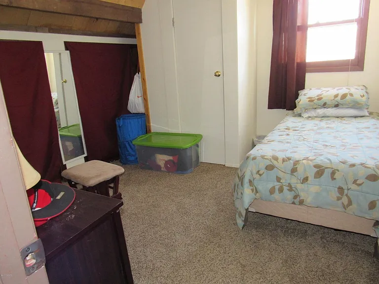 252 W Garnet Ave — Photo 9
