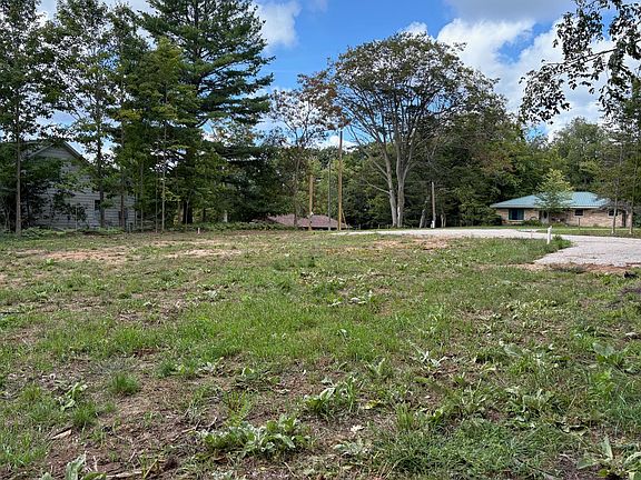 3rd image of 8349 Leecrest Blvd