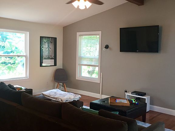 2nd image of 13 Berry Wood Dr