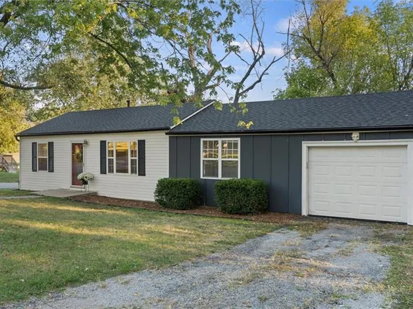 903 W Lexington St, Richmond, MO 64085