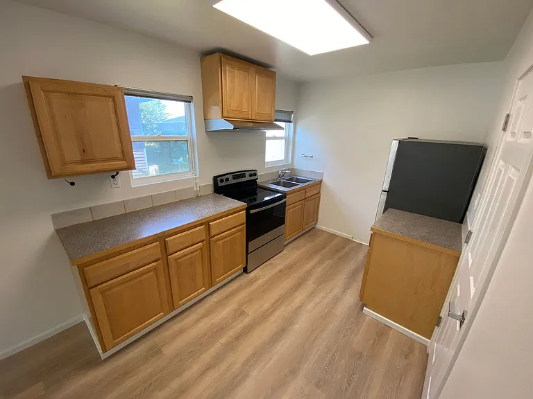 16 N Everett St — Photo 6