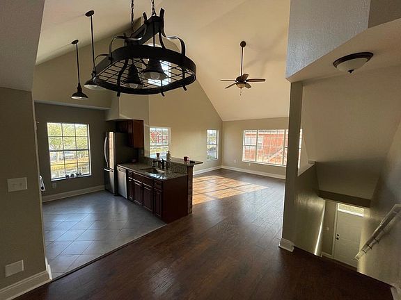 4th image of 10542 White Lake Ct #10542