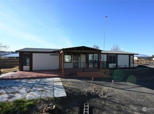 7514 W Van Giesen St, West Richland, WA