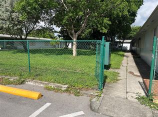 5461 Ravenswood Rd #12, Fort Lauderdale, FL 33312