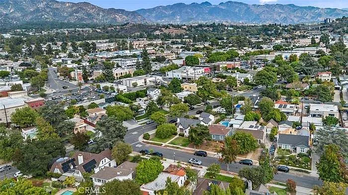 3658 Sierra Vista Ave — Photo 43