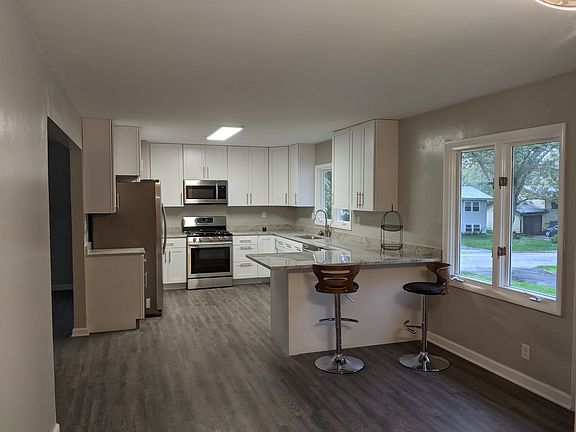 5th image of 1624 Walnut Dr