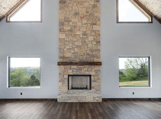 503 A Airport Rd, Crane, MO 65633