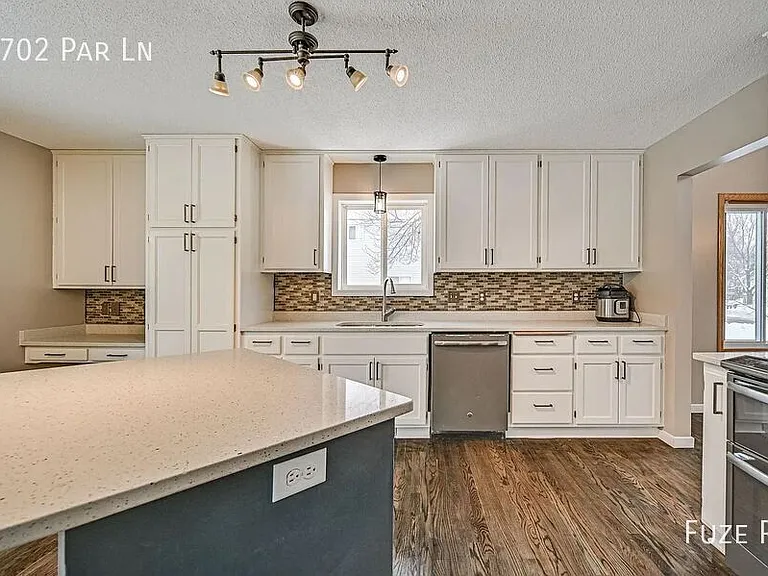 1702 Par Ln — Photo 14