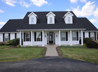 1609 Sky Ranch Cir, Bolivar, MO 65613