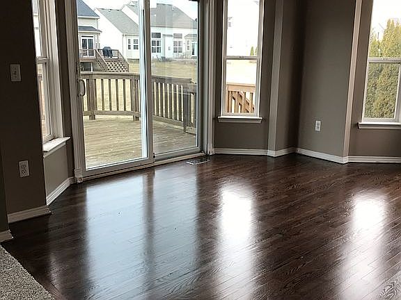 3rd image of 260 Derby Ln