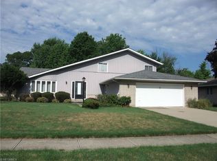 7446 Lincolnshire Ln, Parma, OH 44134