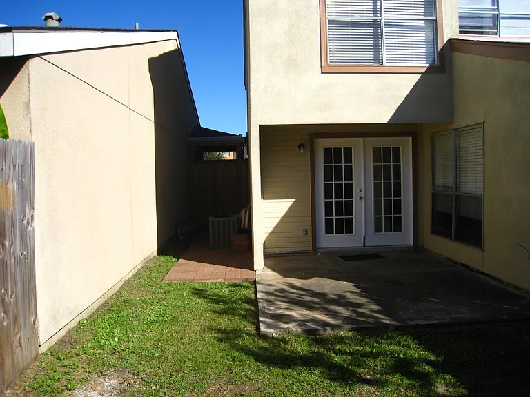 12319 Springcrest Dr — Photo 12