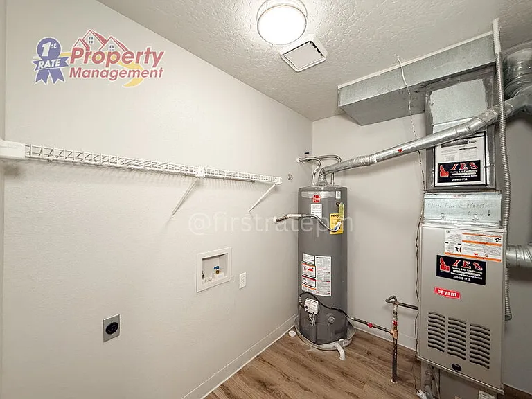 2183 S Stephen Ave #202 — Photo 14