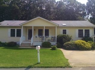 32 Mayflower Dr, Cream Ridge, NJ 08514