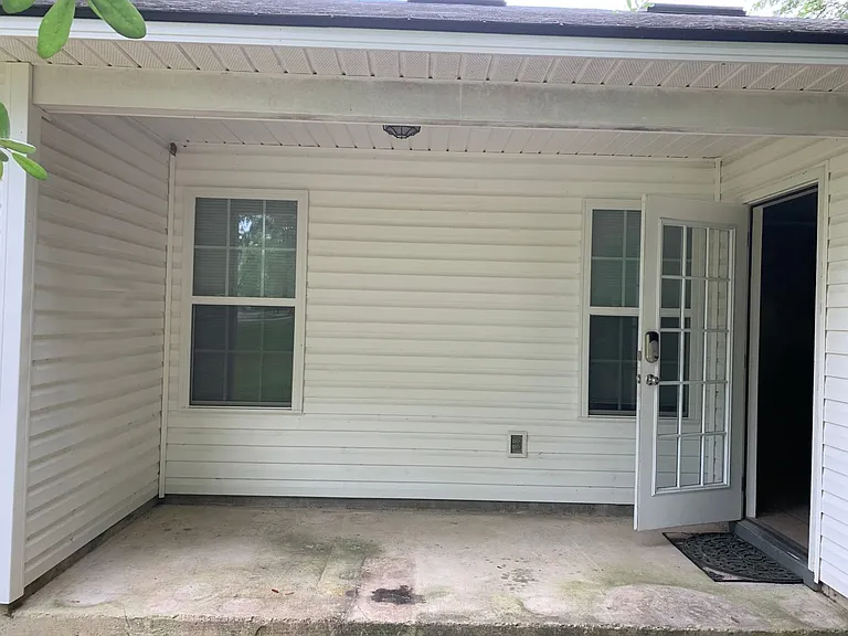 4280 Shelby Ln — Photo 14