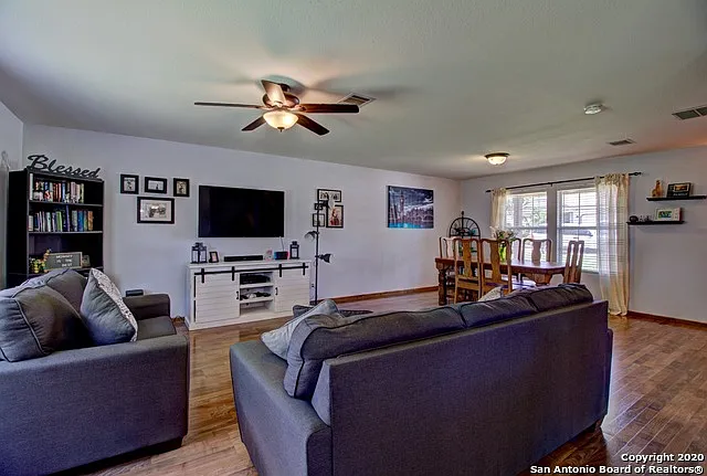 3906 Azalea Breeze — Photo 21