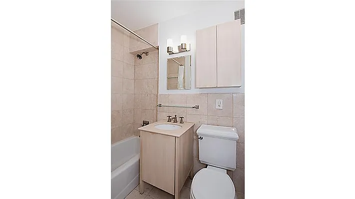 Sold by Fenwick Keats Real Estate | media 11